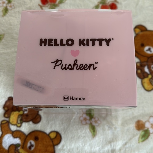 HELLO KITTY X PUSHEEN JUMBO SCENTED SQUISHY NIB - Picture 3 of 9